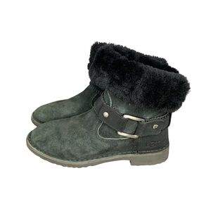UGG Cedric style 1012360 black suede sheepskin and shearling‎ boots. Size 8